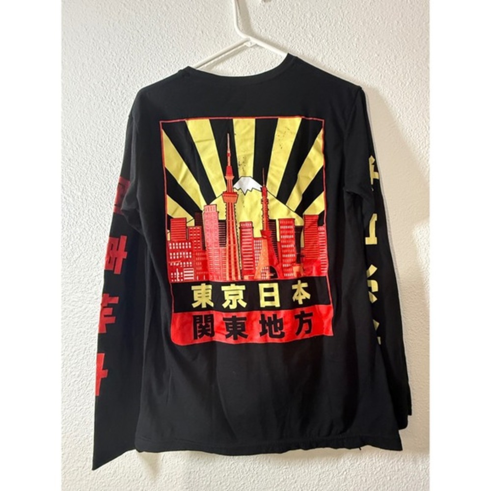 Fresh Laundry Black Long Sleeve‎ Tee Tokyo Japan Skyline Graphic Print Size M